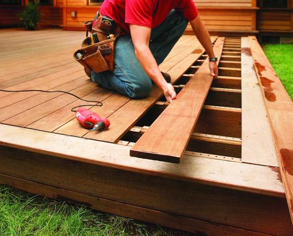 deck services in Lakewood, CA